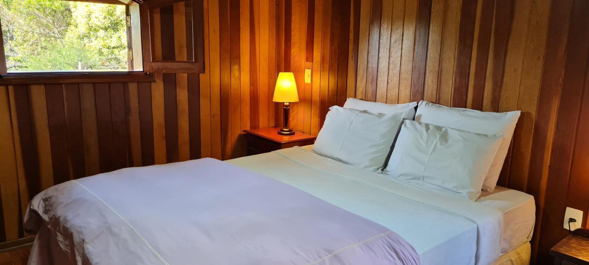 Arado 313 Suites Monte Verde  Quarto foto
