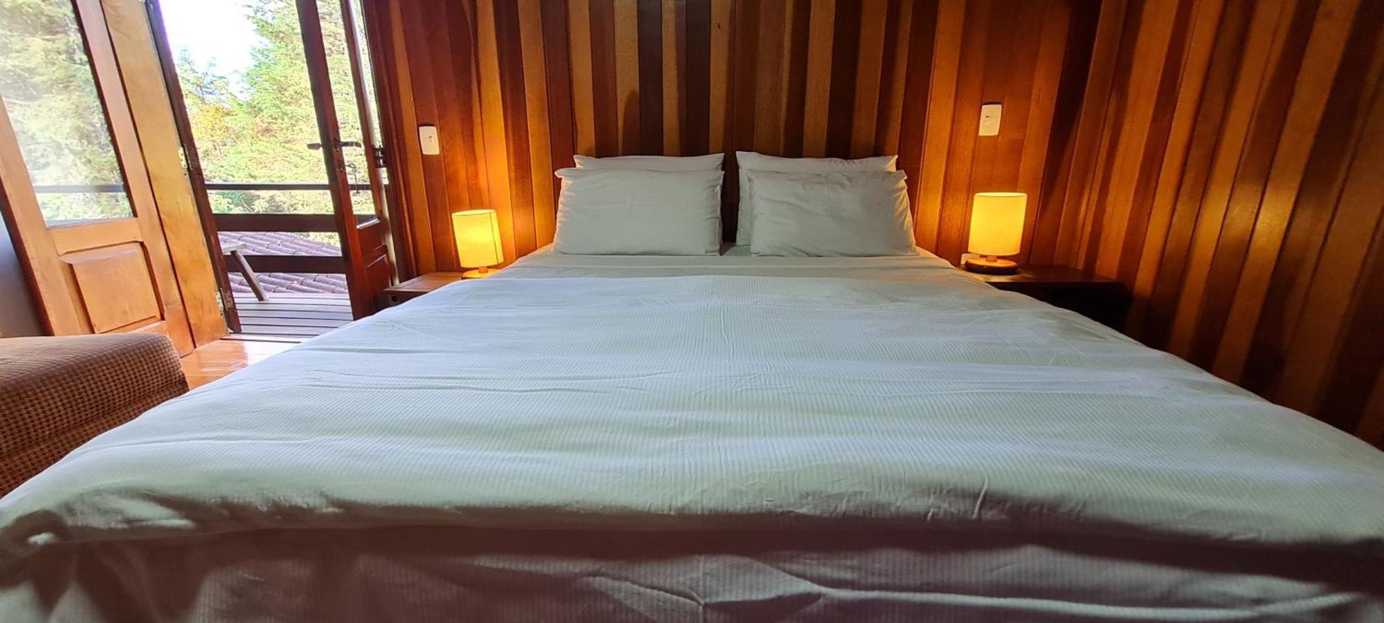 Arado 313 Suites Monte Verde  Quarto foto